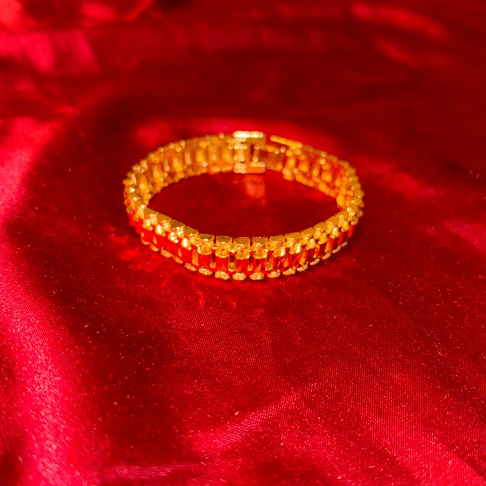 Cuban link chain bracelet